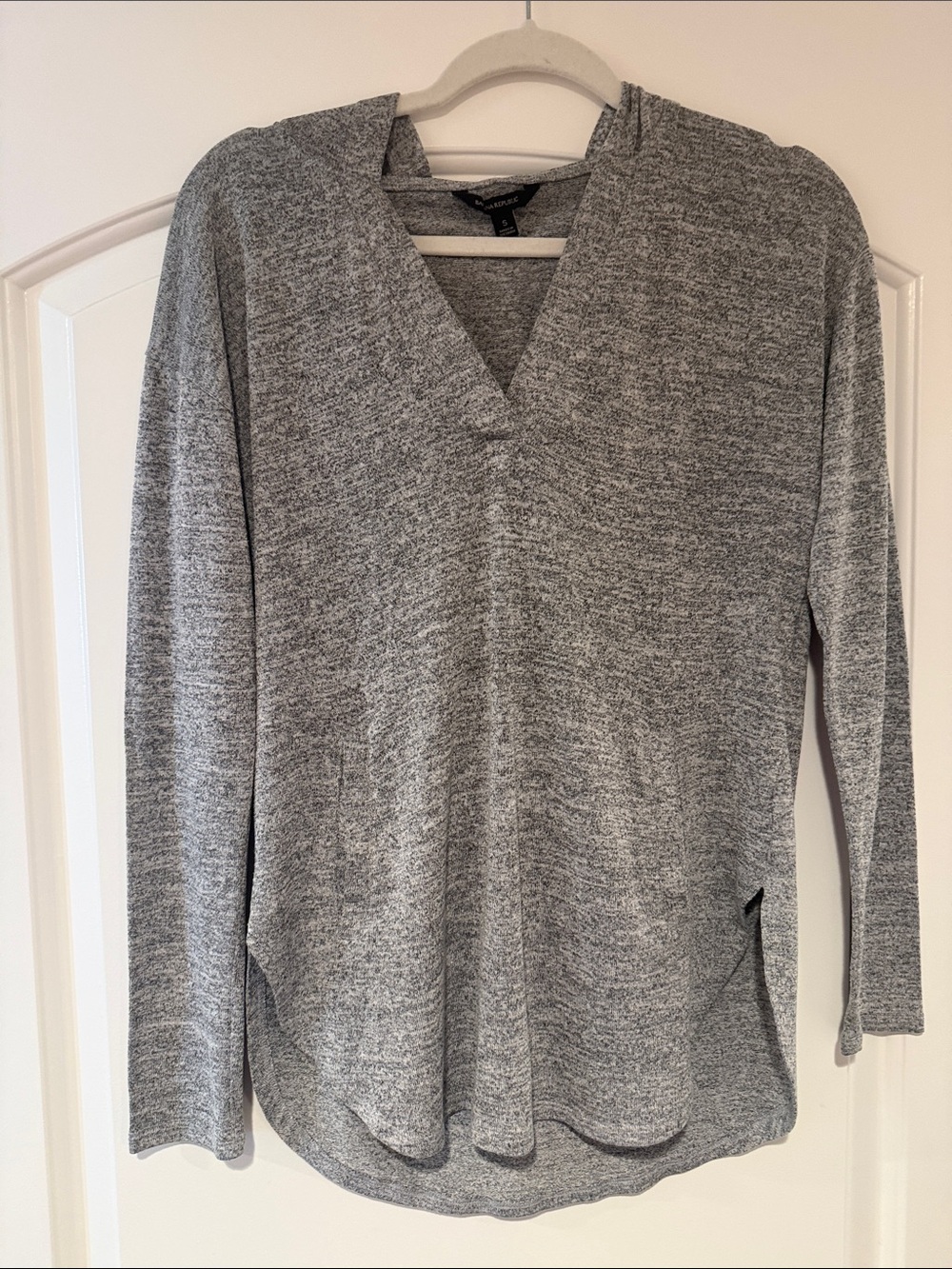 Banana Republic Heather Gray Long-Sleeve Hooded Shirt